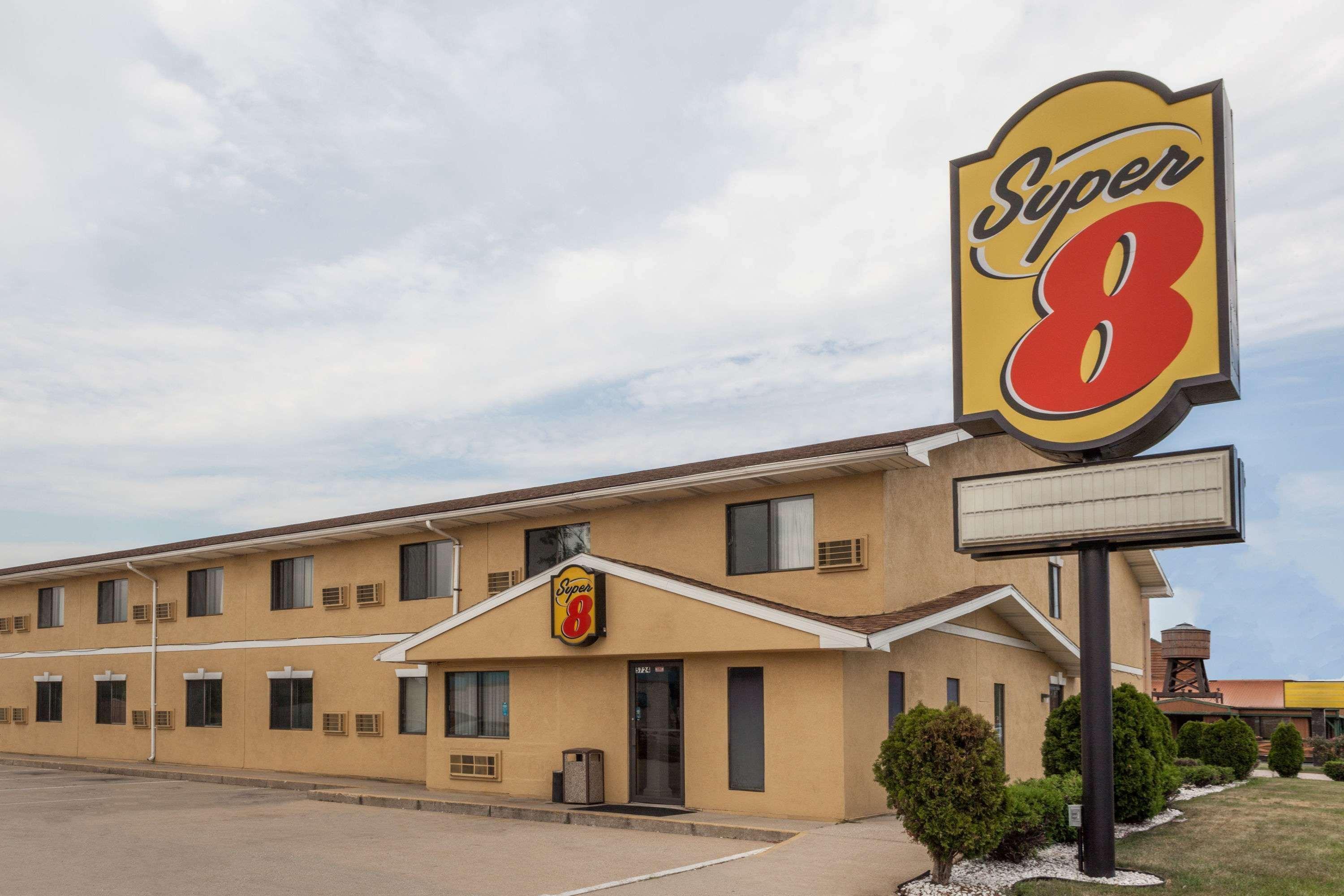 Super 8 By Wyndham Michigan City Bagian luar foto